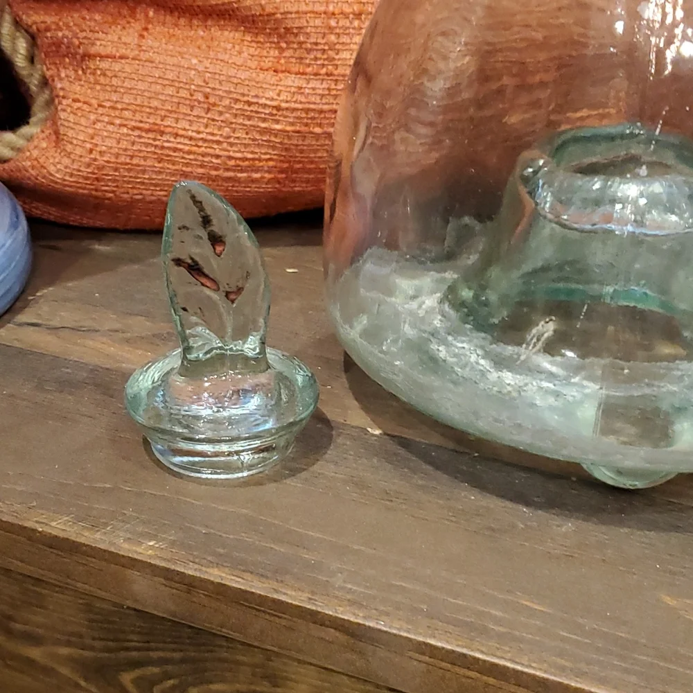 HEAVY Bee ?? Feeder / WASP TRAP?  FLY TRAP? . With removable top - Picture 3 of 4